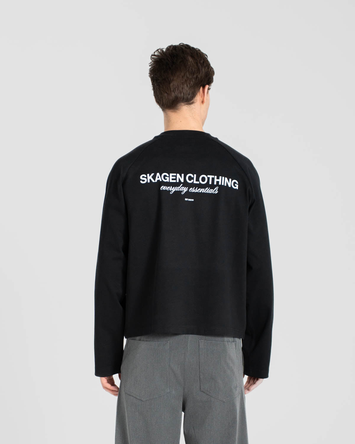 Everyday Essential Raglan Longsleeve Black